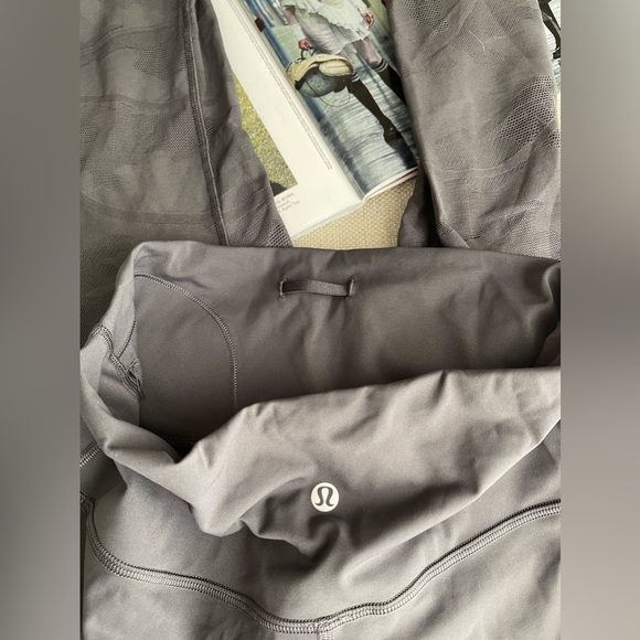 Lululemon Sheer Will High-Rise Leggings In Camo Graphite Gray Size 8 - Picture 10 of 16